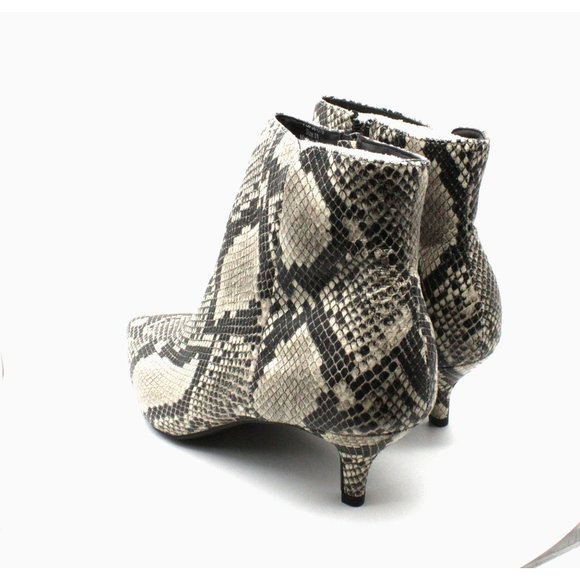 Journee Collection Women's Isobel Booties - Picture 6 of 8